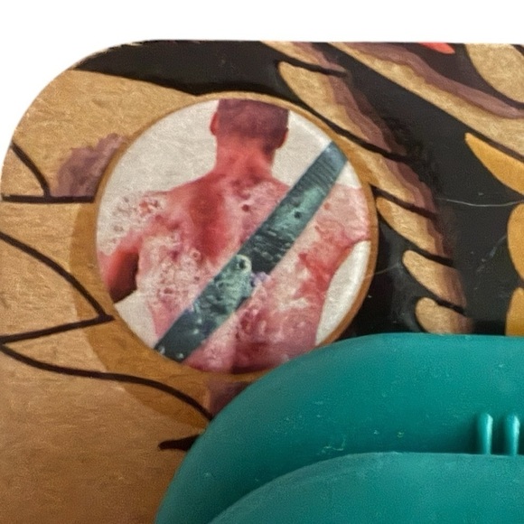 Ed hardy silicone shower scrubber NWT - Picture 3 of 5